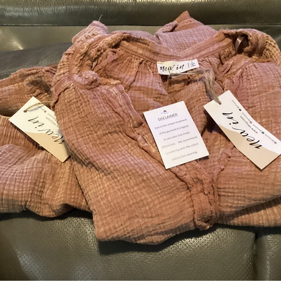 NWT 2 pc New In Textured Top & Shorts Set - Picture 4 of 4